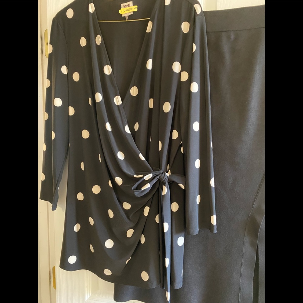 Anne Klein black and cream polka dot blouse XL